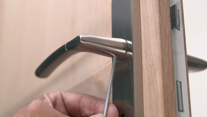 Comment remplacer une poignée de porte