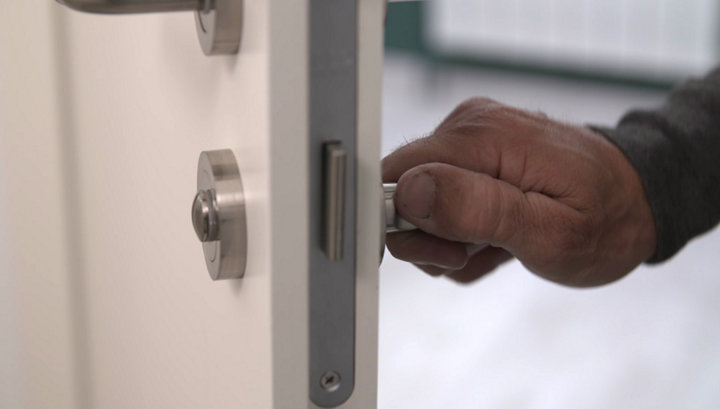 Comment remplacer une poignée de porte