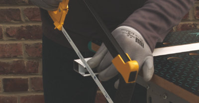 Installer un volet roulant à sangle