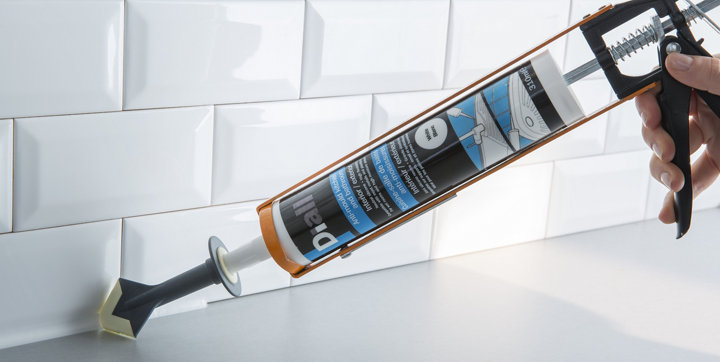 Application joint avec pistolet mastic