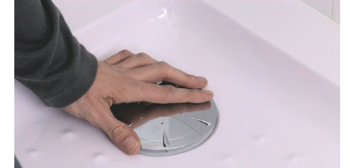 Comment installer un receveur et des parois de douche ?