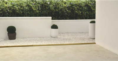 Vue de l'espace disponible pour installer la terrasse