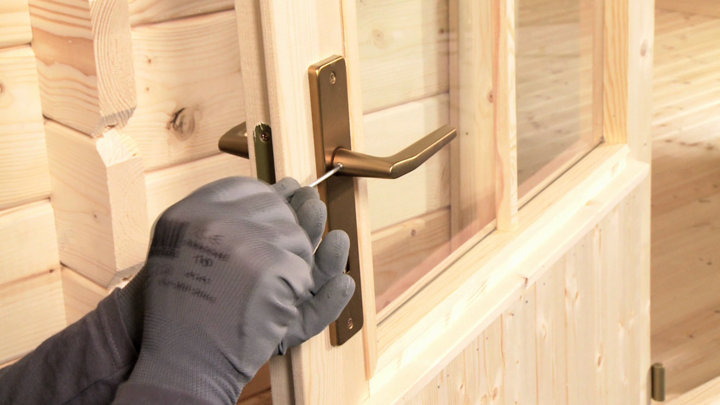 Installation de la poignée de porte